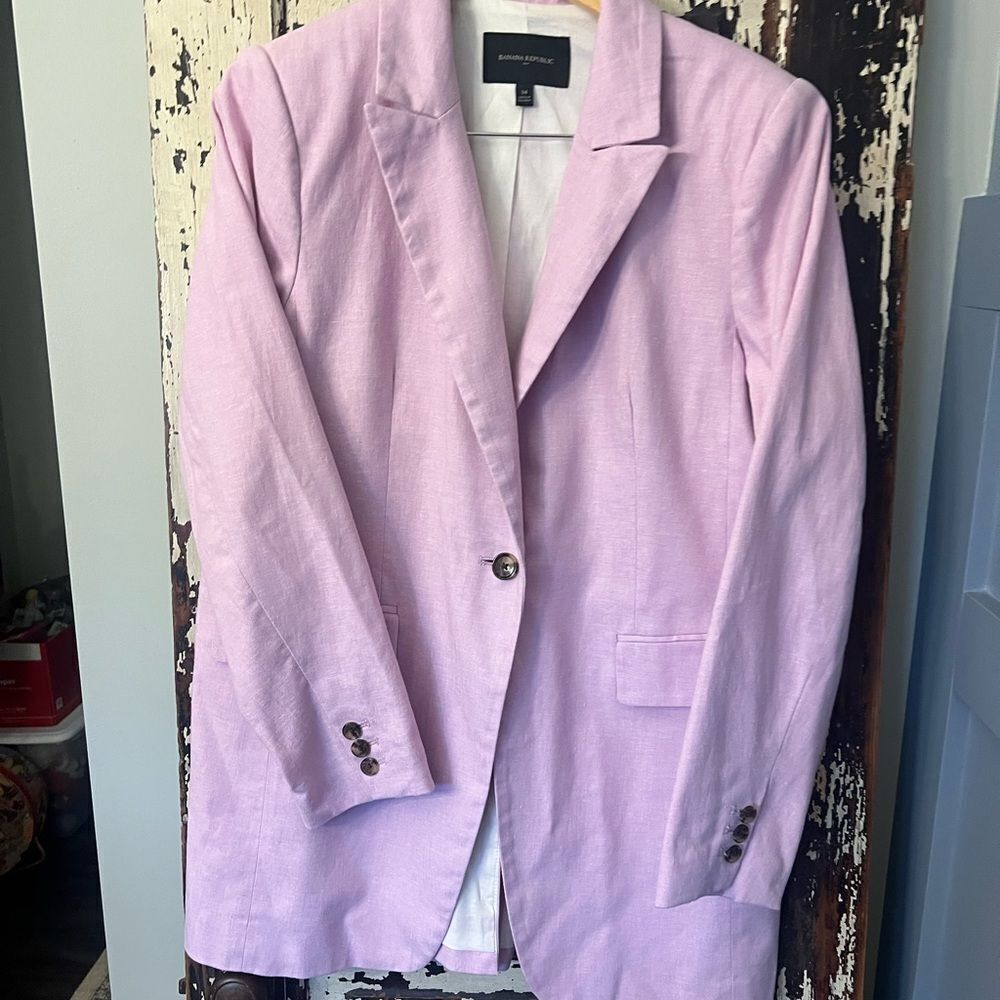 Banana Republic women’s long pale pink Linen Blazer size 14.